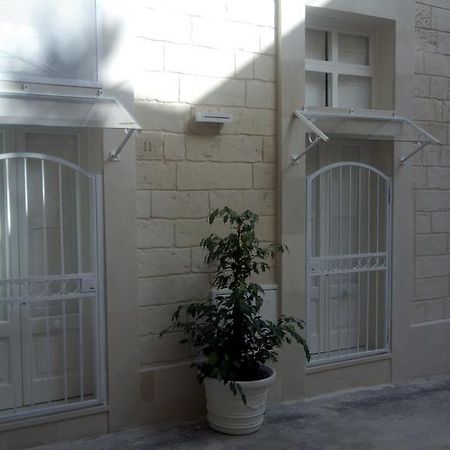 Casa Anna Apartment Лече Екстериор снимка